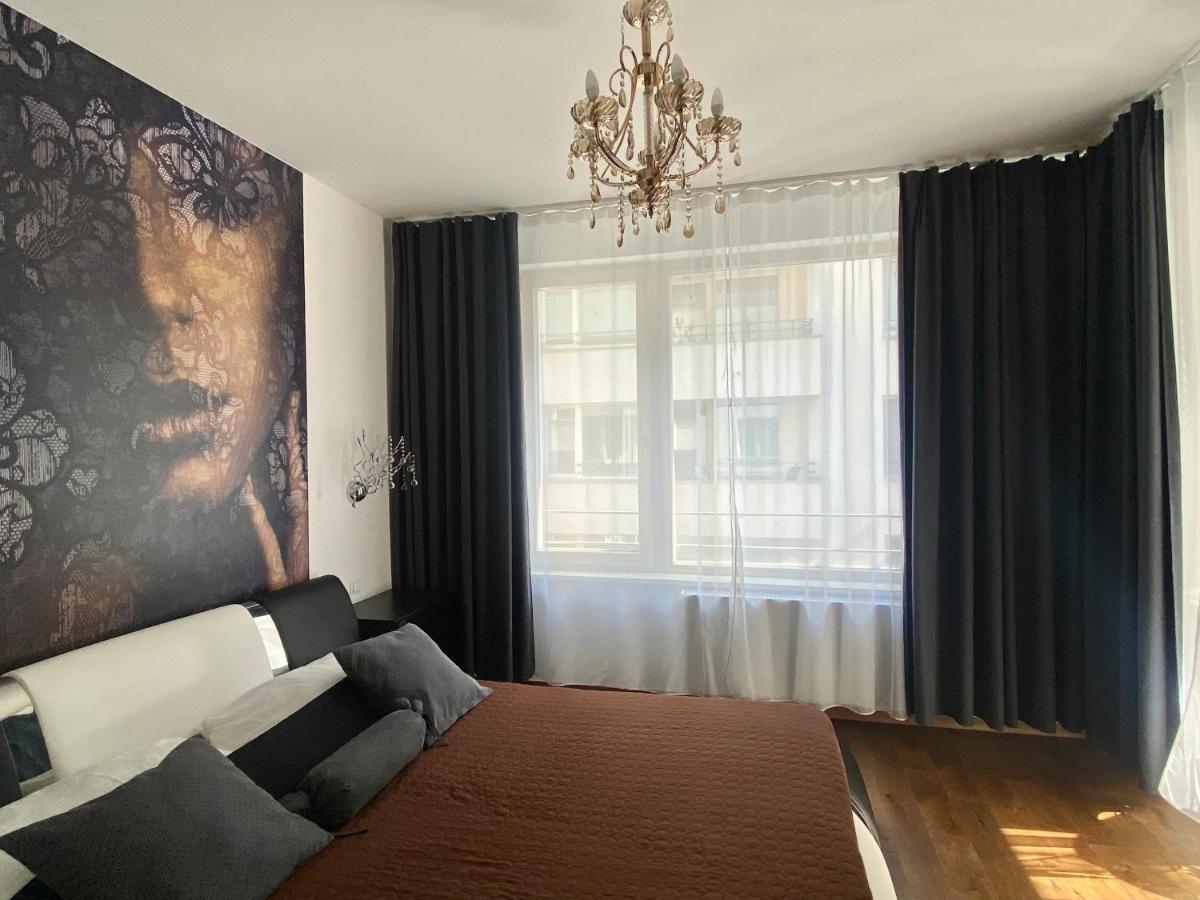 New Residence Apartments Near Wenceslas Square Прага Екстер'єр фото