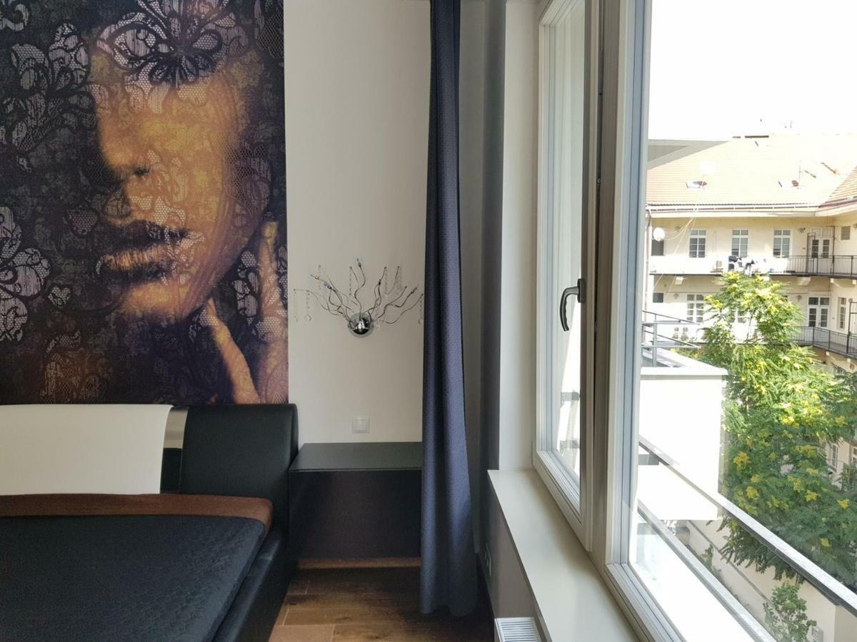 New Residence Apartments Near Wenceslas Square Прага Екстер'єр фото